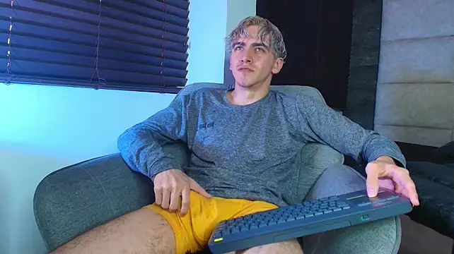 Tyler_Mcrey live sex cam