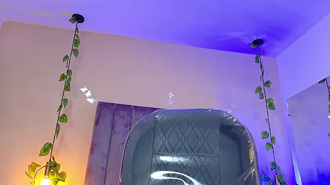 Nascary_Fox live cam on StripChat