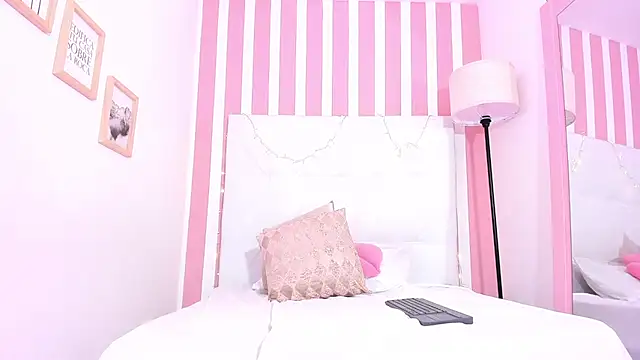 AlinaSimmons live sex cam