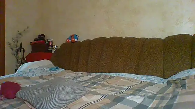 MilaSky5303 live cam on StripChat