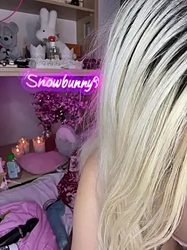 Steffi_Snowbunny live cam on StripChat