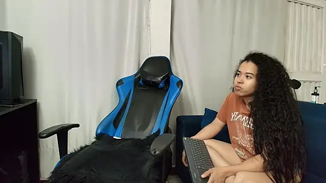 ema_abby live cam on StripChat