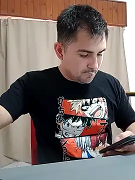 Bradd_32 live cam on StripChat