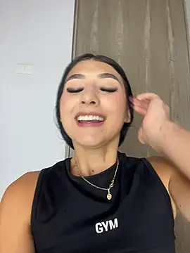 BadLilAngelXXX live sex cam