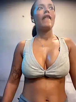 Risky_Workouts live sex cam