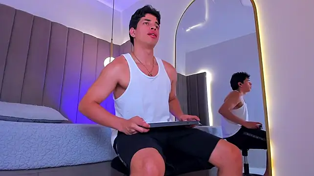 Benjamin_More live sex cam