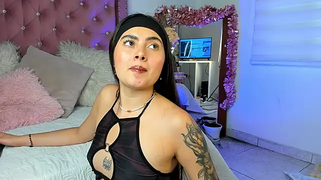 Noa_bunny_ live cam on StripChat