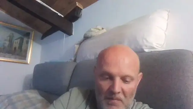 davigochi77bcn live cam on StripChat
