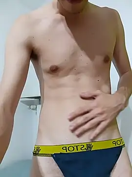 twink_andri live cam on StripChat