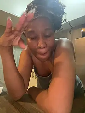 Wettitiesxxx live cam on StripChat