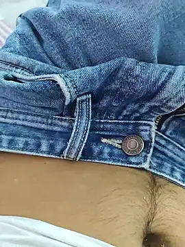 Rocky-badboy_cum4me live cam on StripChat