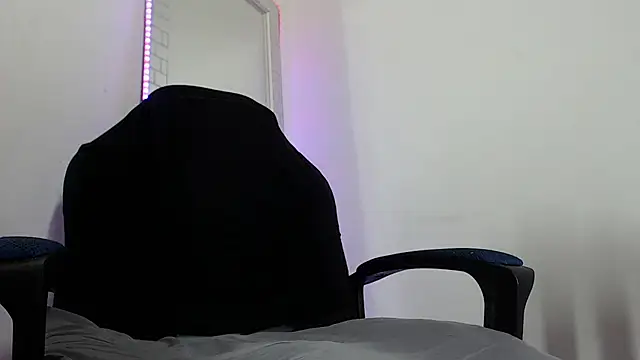 Nash_fit18 live cam on StripChat