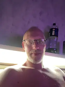 Cedric7653 live sex cam