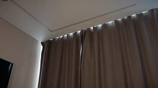 iamyuki live sex cam