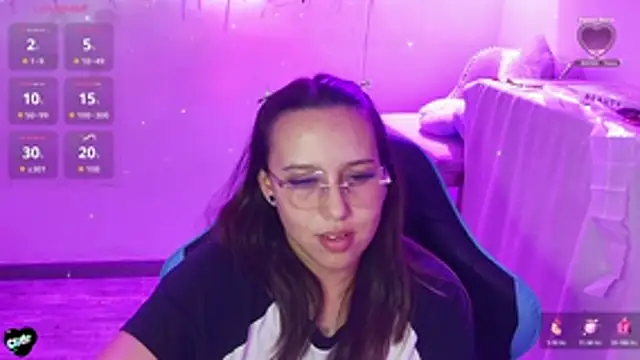 Skarlet_Adams28 live cam on StripChat