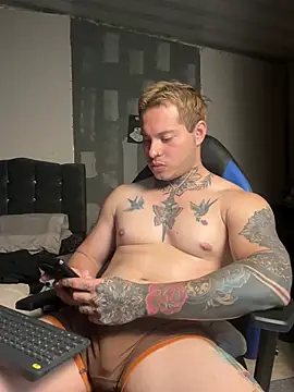 LuciusV live cam on StripChat