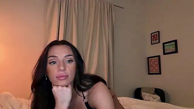 TheNovaBlair live cam on StripChat