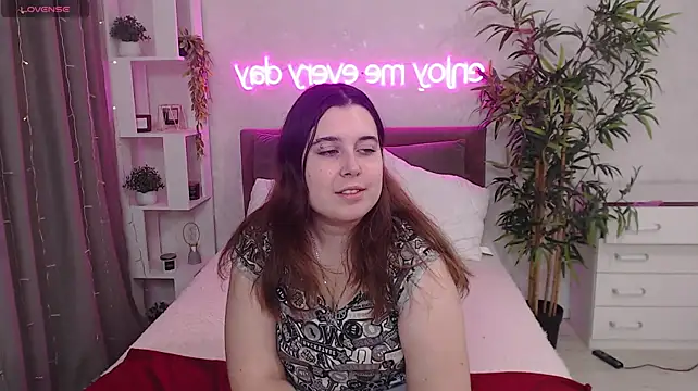 ShyJessyGirl_ live cam on StripChat