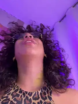 Woo_isDaphne live sex cam