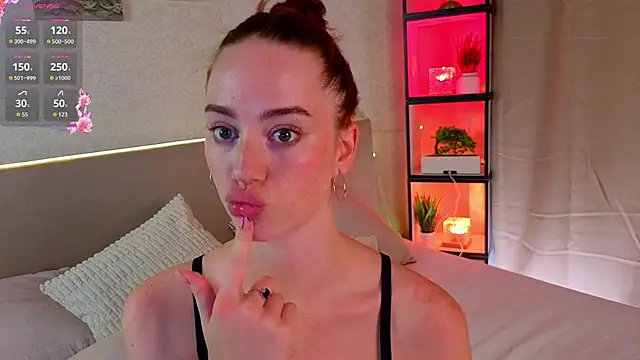 StacyWatts live cam on StripChat