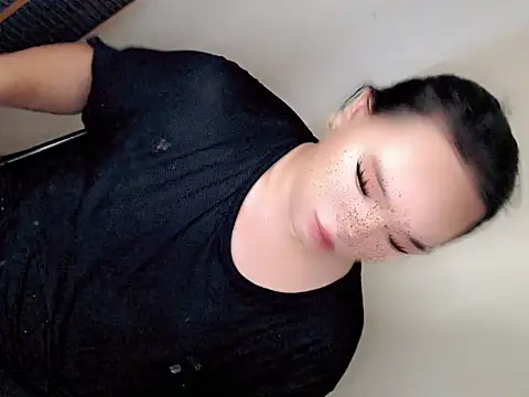 ItsmeNikitaDragon live sex cam