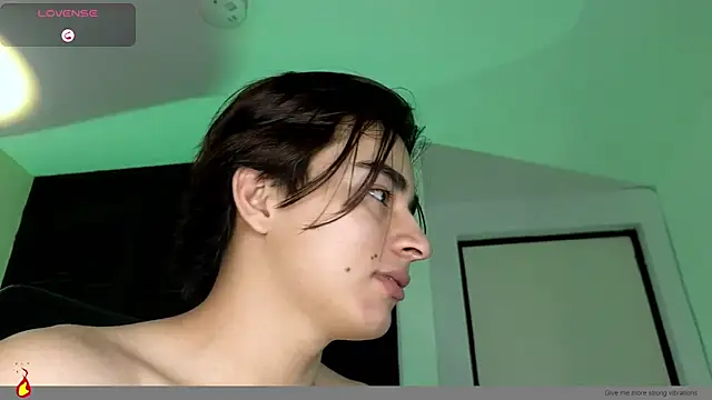Connorr_01 live cam on StripChat
