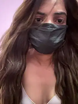 Miss_Pretty011 live cam on StripChat