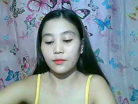 SexyAsianPussy4u live cam on StripChat