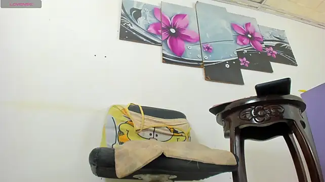 baiolethX live cam on StripChat