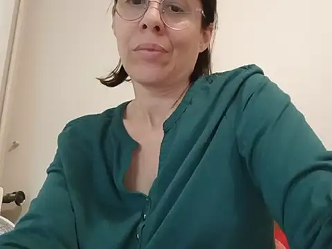 hotnathy69 live cam on StripChat