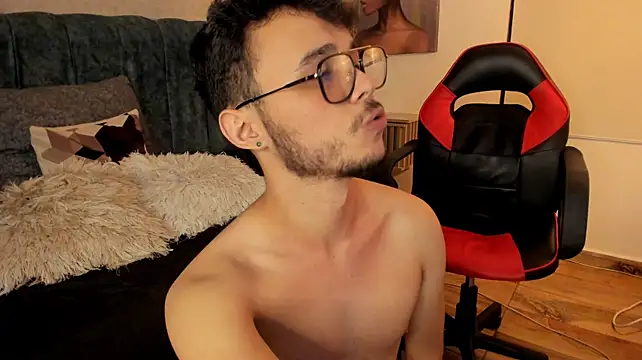 Alhan_Twink live cam on StripChat