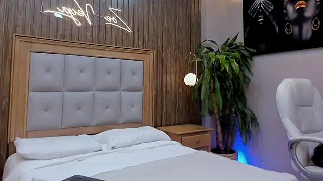 naomi__blair live sex cam