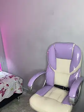 scarletcherry18 live sex cam