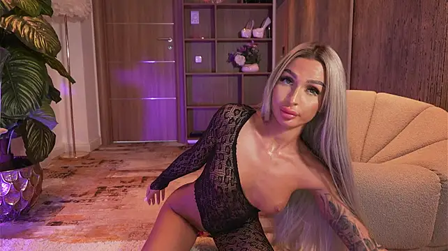 ArianaXO_ live cam on StripChat
