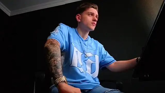 FelixStarkk live sex cam