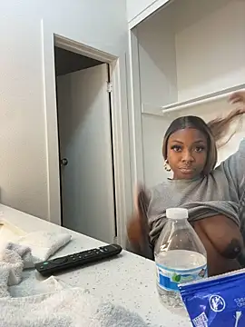 Cocochanel4567 live sex cam