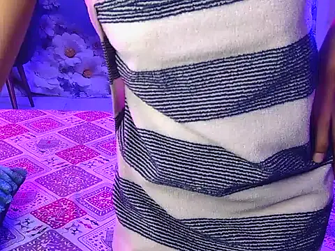 Yours-Zoya live cam on StripChat