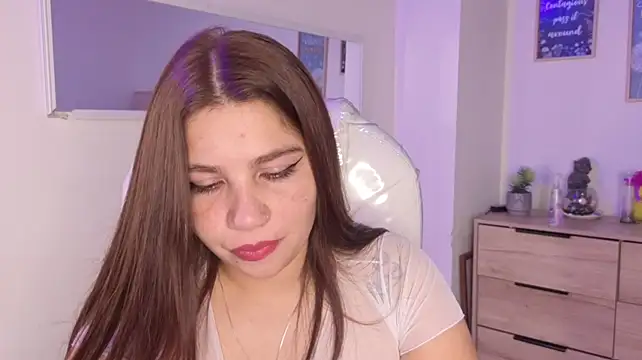 bluee_hazell live sex cam