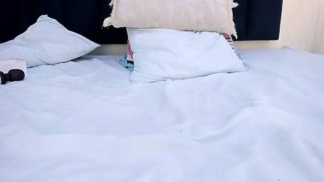 mayaevansmg live cam on StripChat