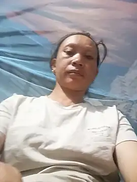 Heli_pusy live cam on StripChat