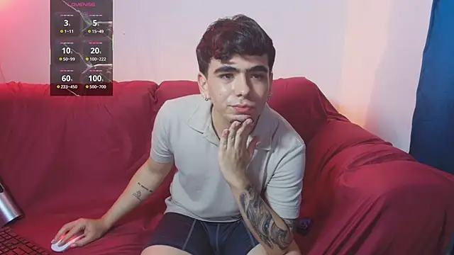 adonisZafiro live cam on StripChat