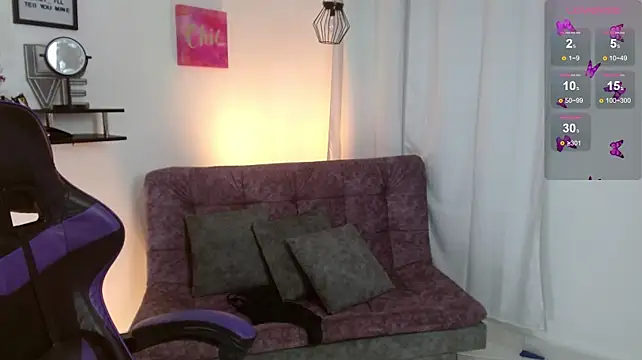 Emmi_Cam live cam on StripChat