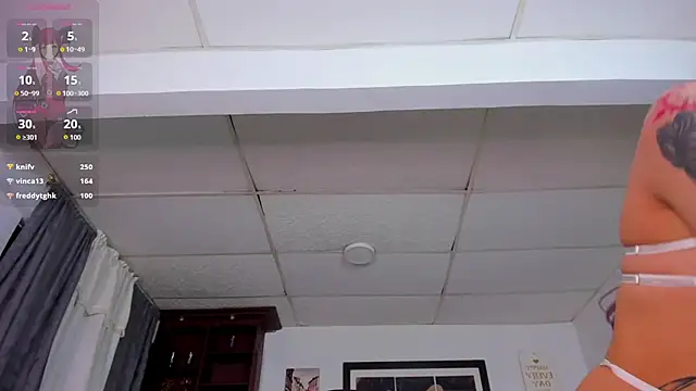 body_fox19 live sex cam
