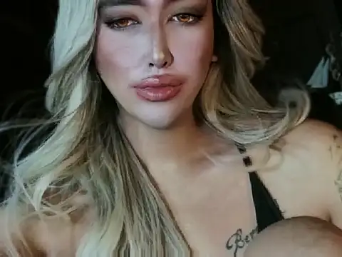 prettybushy live cam on StripChat