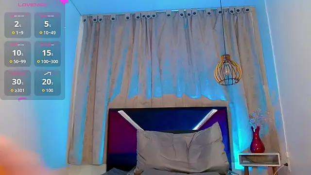alexsandra_kiss live cam on StripChat