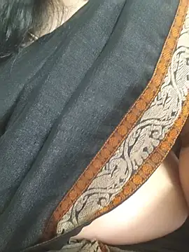 Diyatamil live cam on StripChat