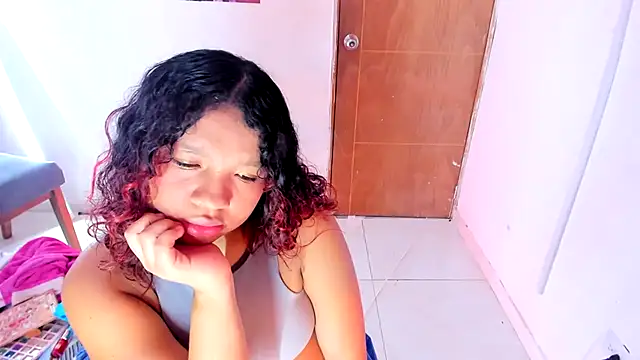 Emily_Coper18 live cam on StripChat