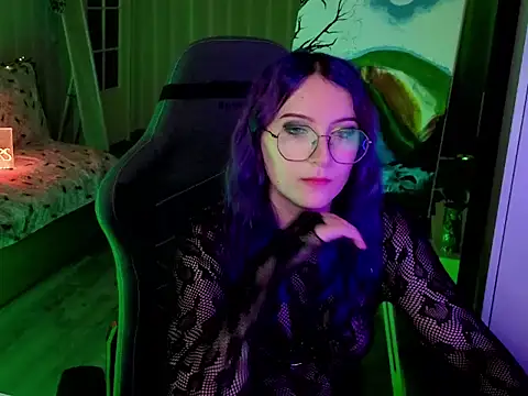 violet-siren-x live cam on StripChat