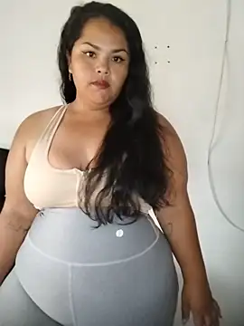 MiaBloom0 live cam on StripChat