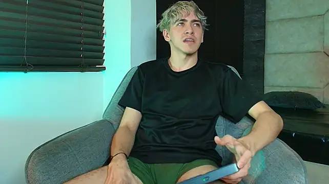 Tyler_Mcrey live sex cam